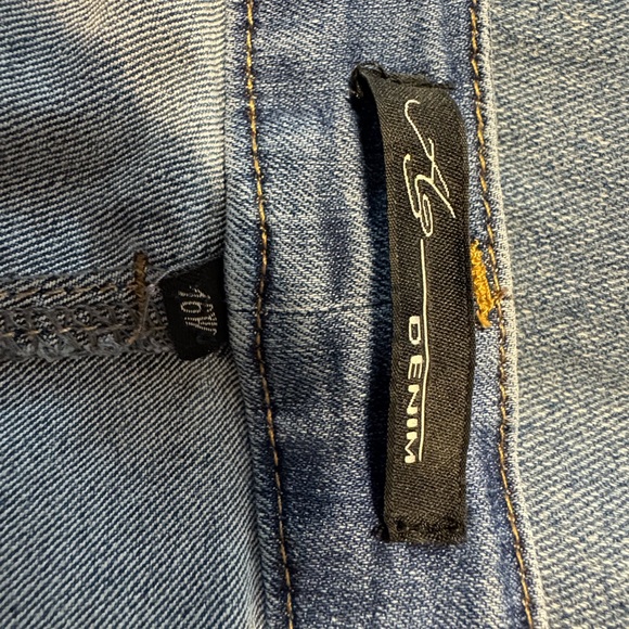 Women's Blue Jeans - Picture 3 of 3